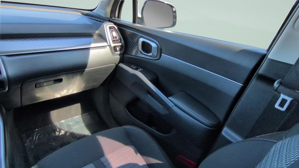 Used 2022 White Kia LX image 13
