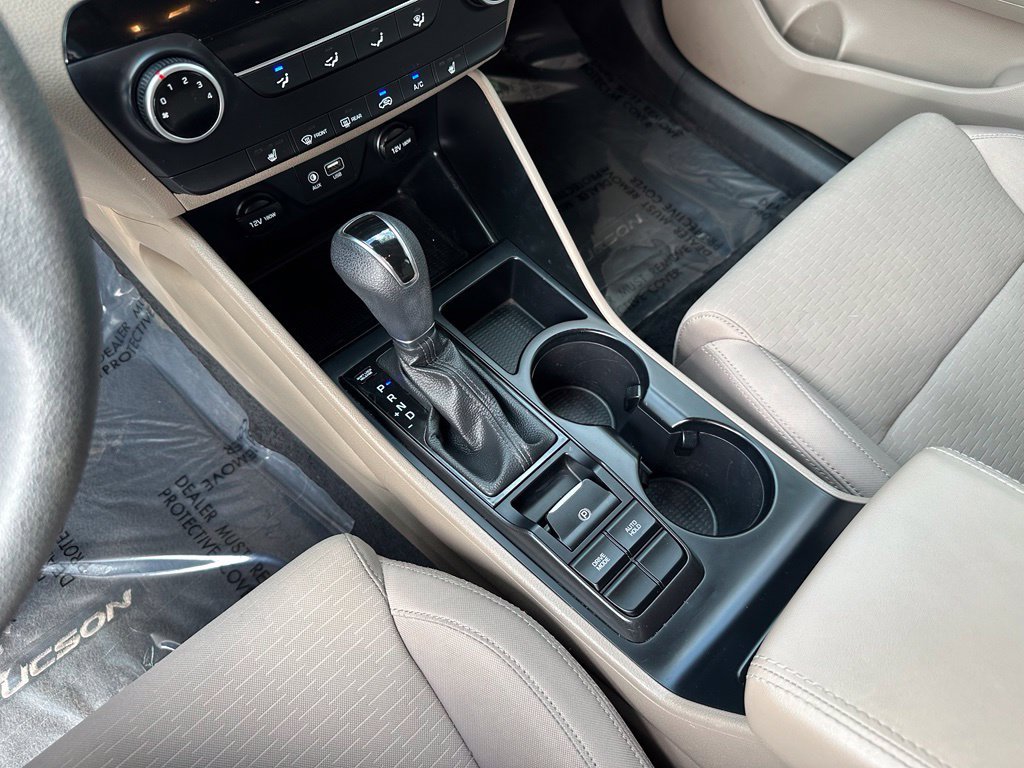 Used 2019 White Hyundai Value image 10