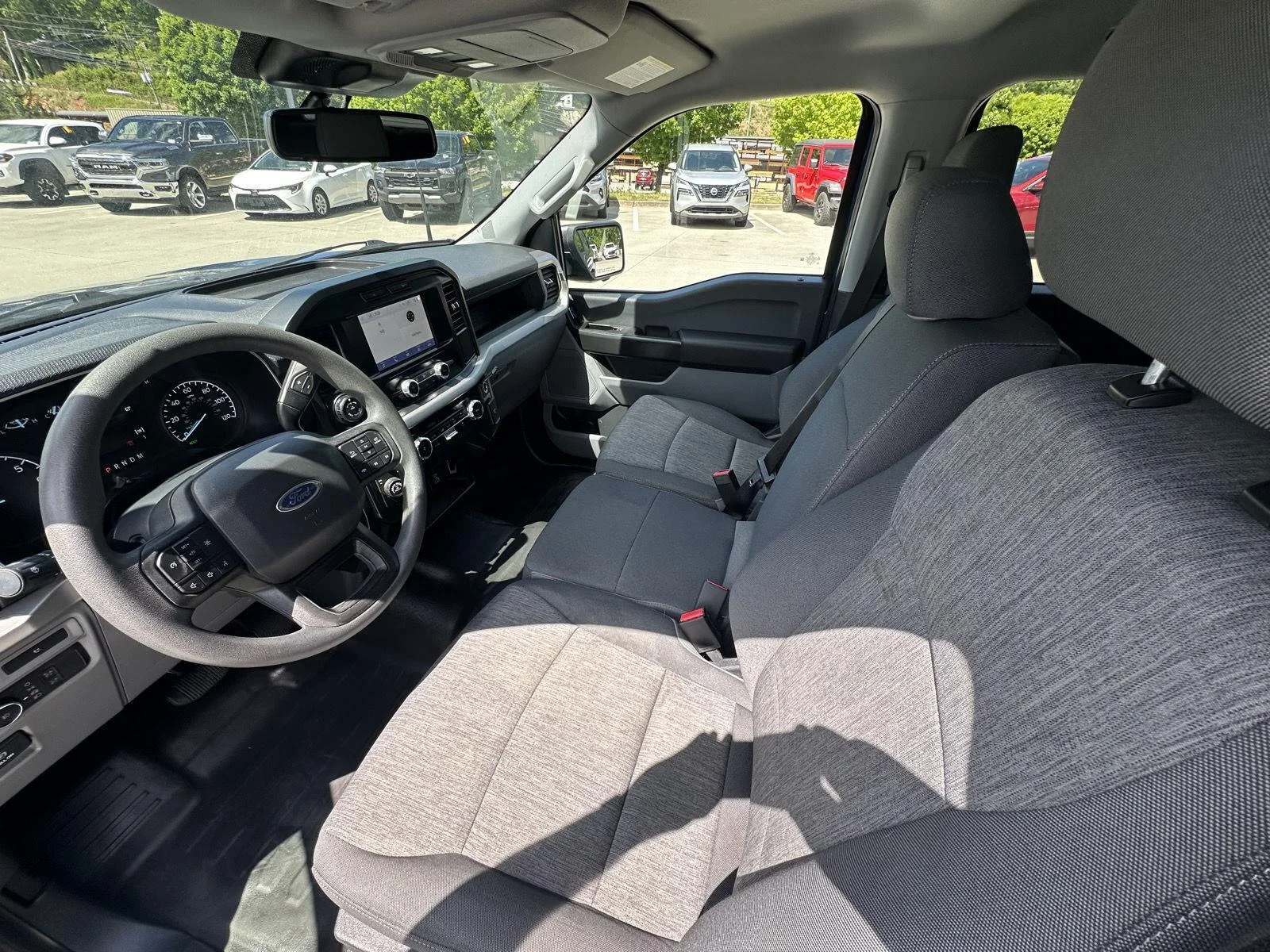 Used 2022 BLUE Ford XL image 10
