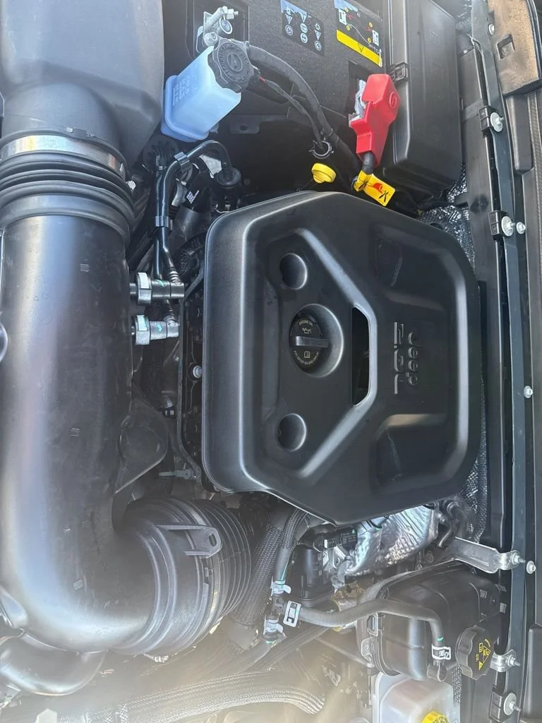 Used 2025 Gray Jeep Sahara image 28