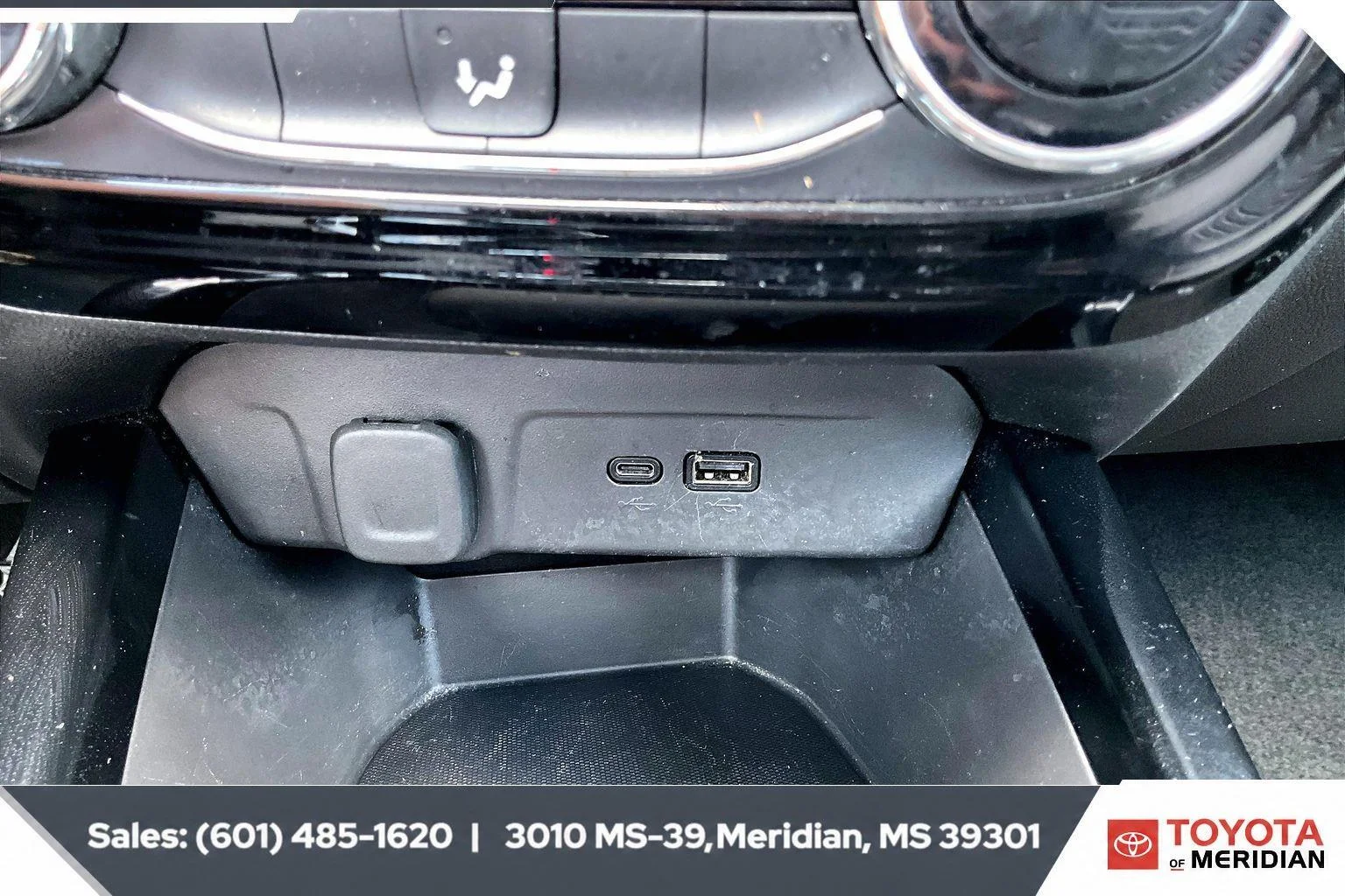 Used 2025 Cypress Gray Chevrolet LT image 23