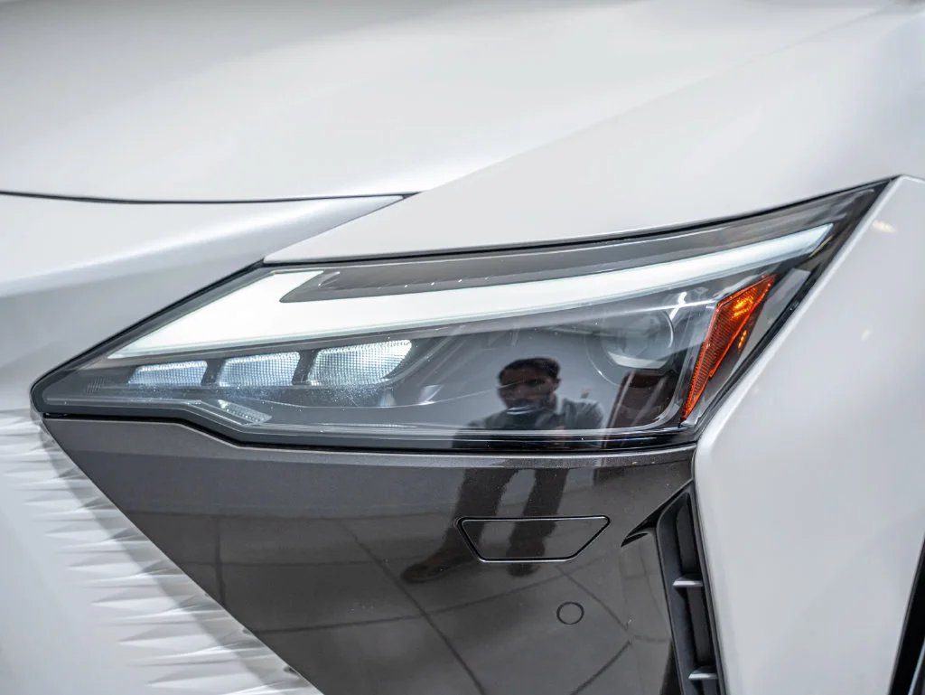 Used 2023 EMINENT WHITE PEARL Lexus 450e Luxury image 14