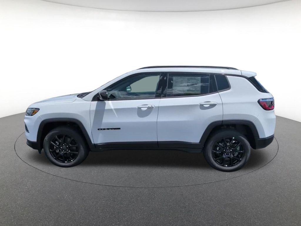 New 2026 Bright White Clear-Coat Exterior Paint Jeep Latitude image 11