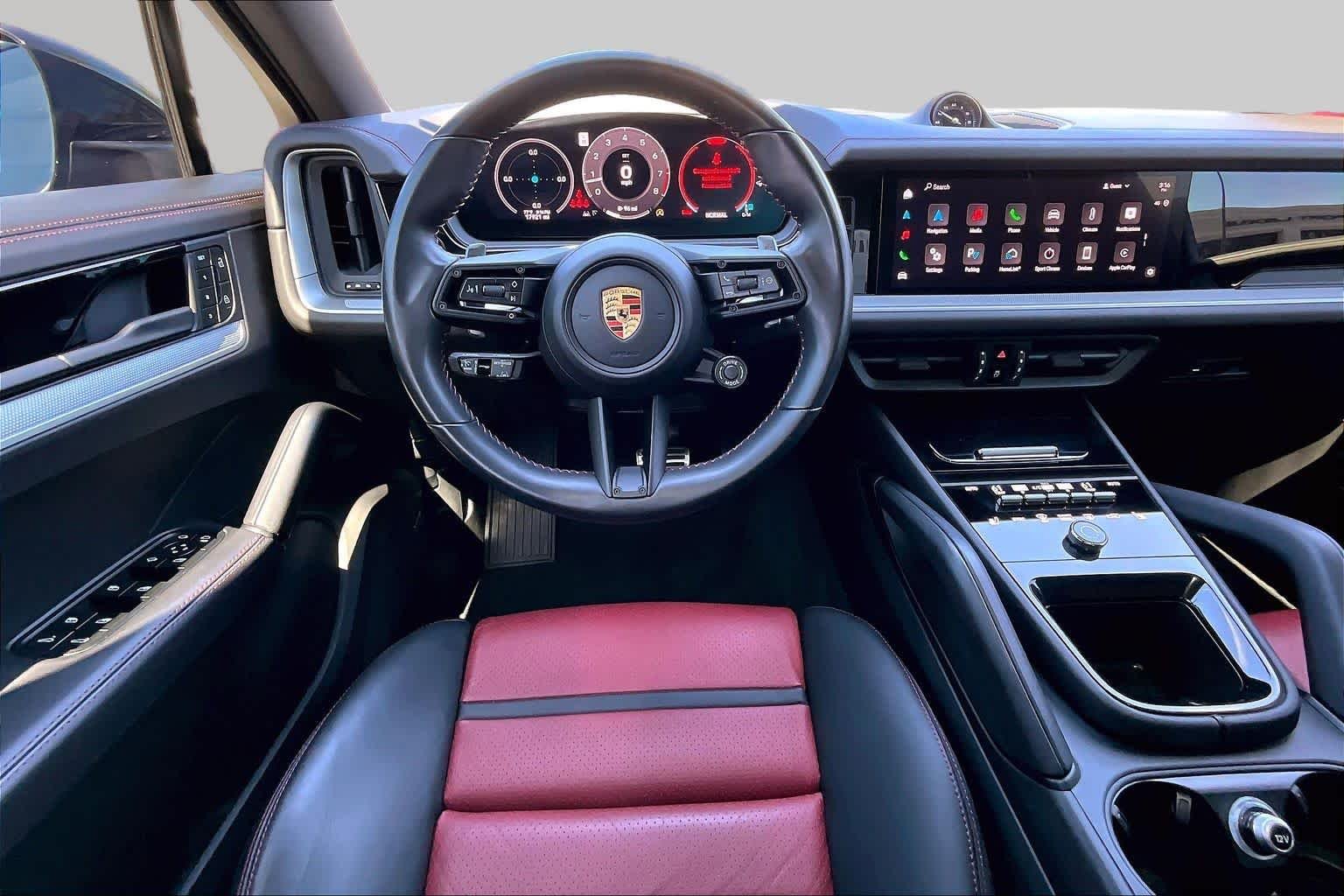 Used 2024  Porsche S image 5