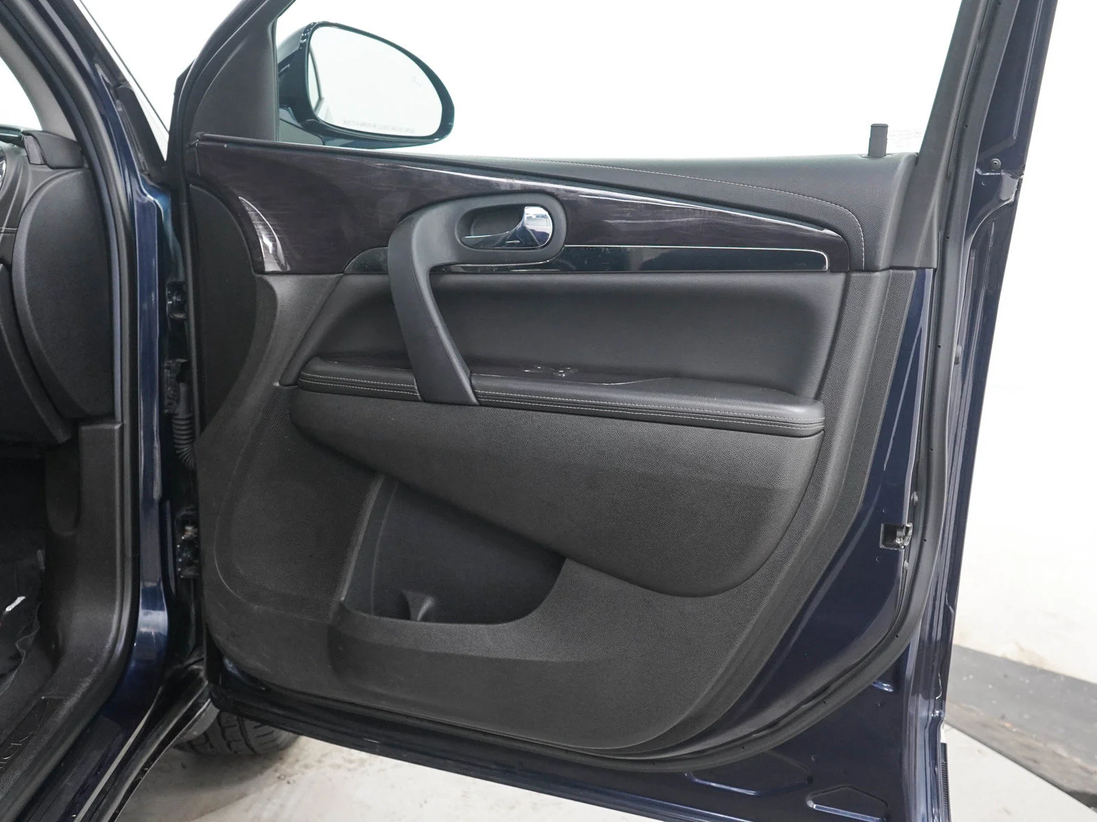 Used 2017 DARK SAPPHIRE BLUE METALLIC Buick Leather image 9