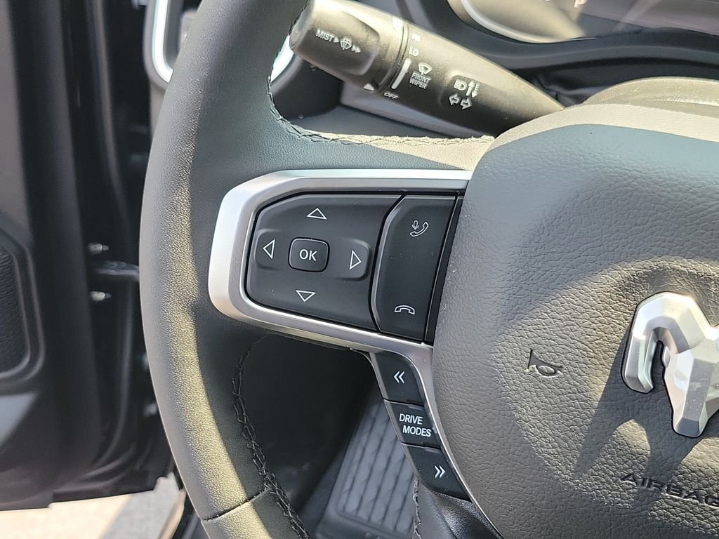 New 2026 Diamond Black Crystal Pearl-Coat Exterior Paint RAM Big Horn/Lone Star image 23