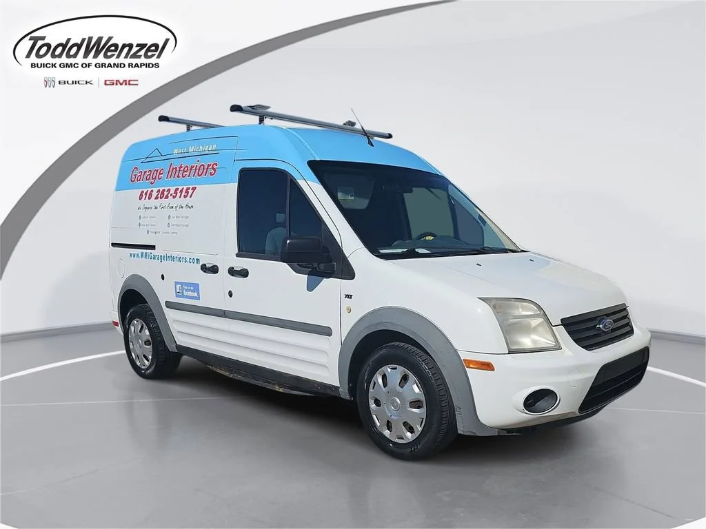 Used 2010 White Ford XLT image 1