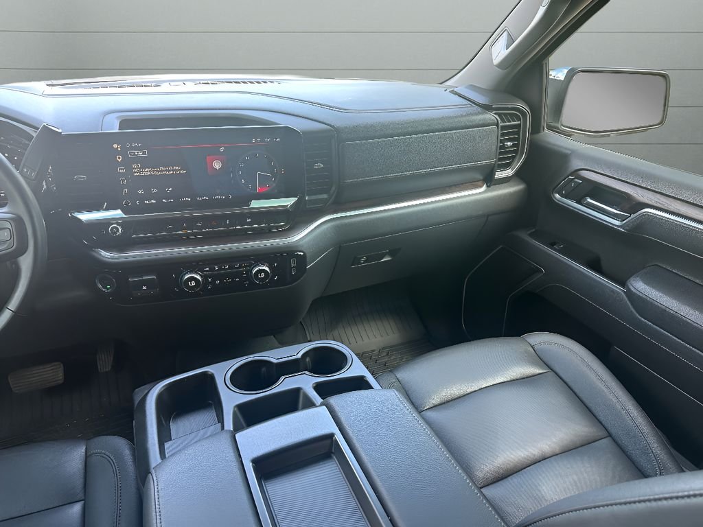 Used 2025 Summit White GMC SLT image 18