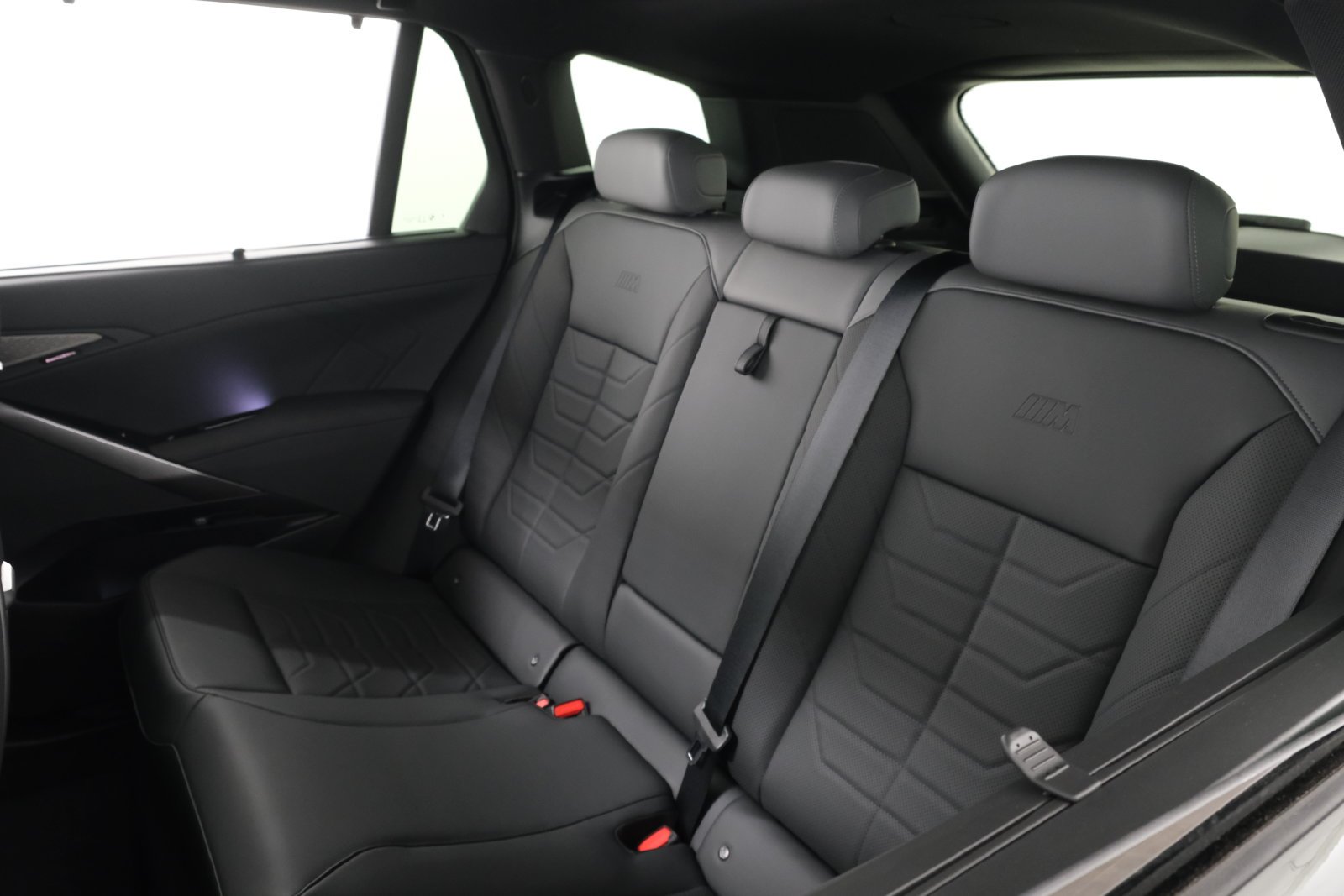 New 2027 Dravit Grey Metallic BMW  image 34