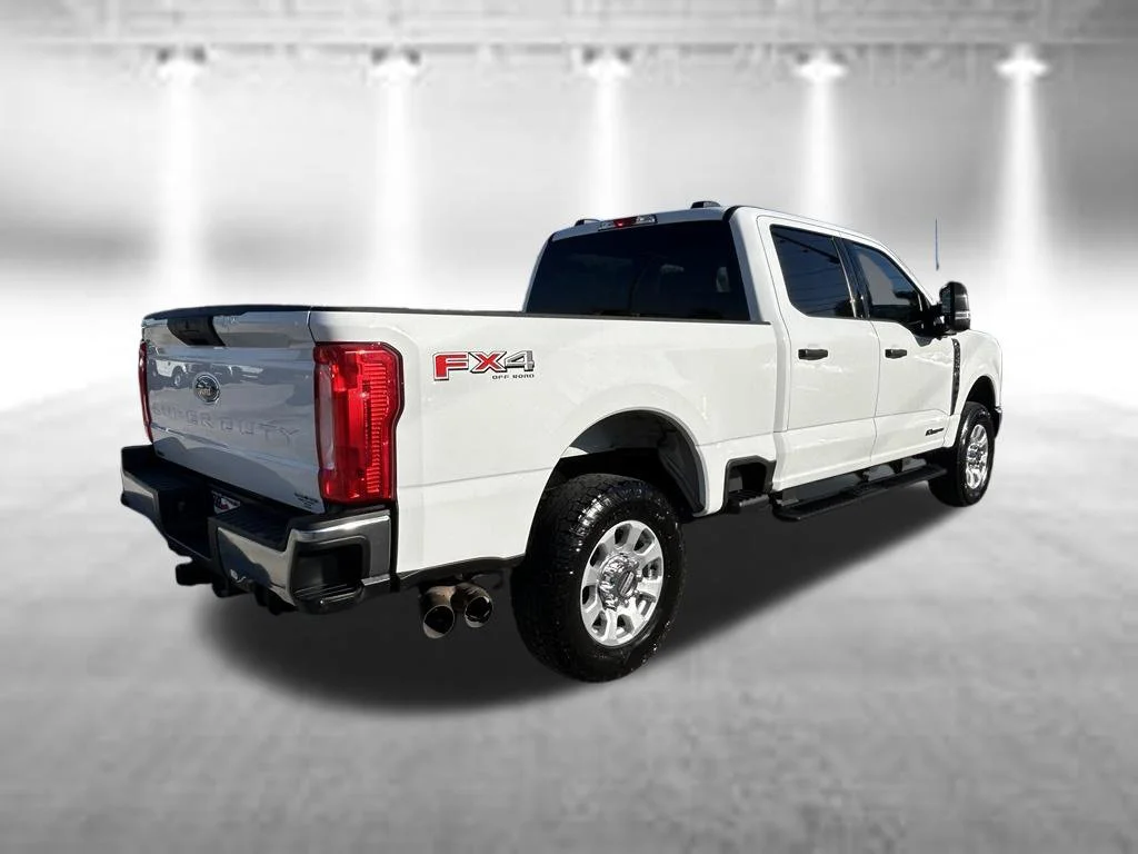Used 2023 White Ford XLT image 4