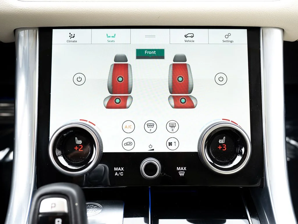 Used 2022 White Land Rover HSE Silver Edition image 30