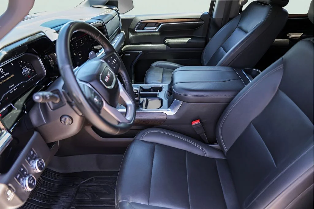 Used 2023 Silver GMC SLT image 12