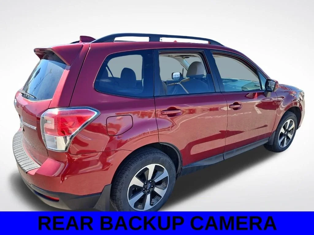 Used 2018 Red Subaru 2.5i Premium image 5