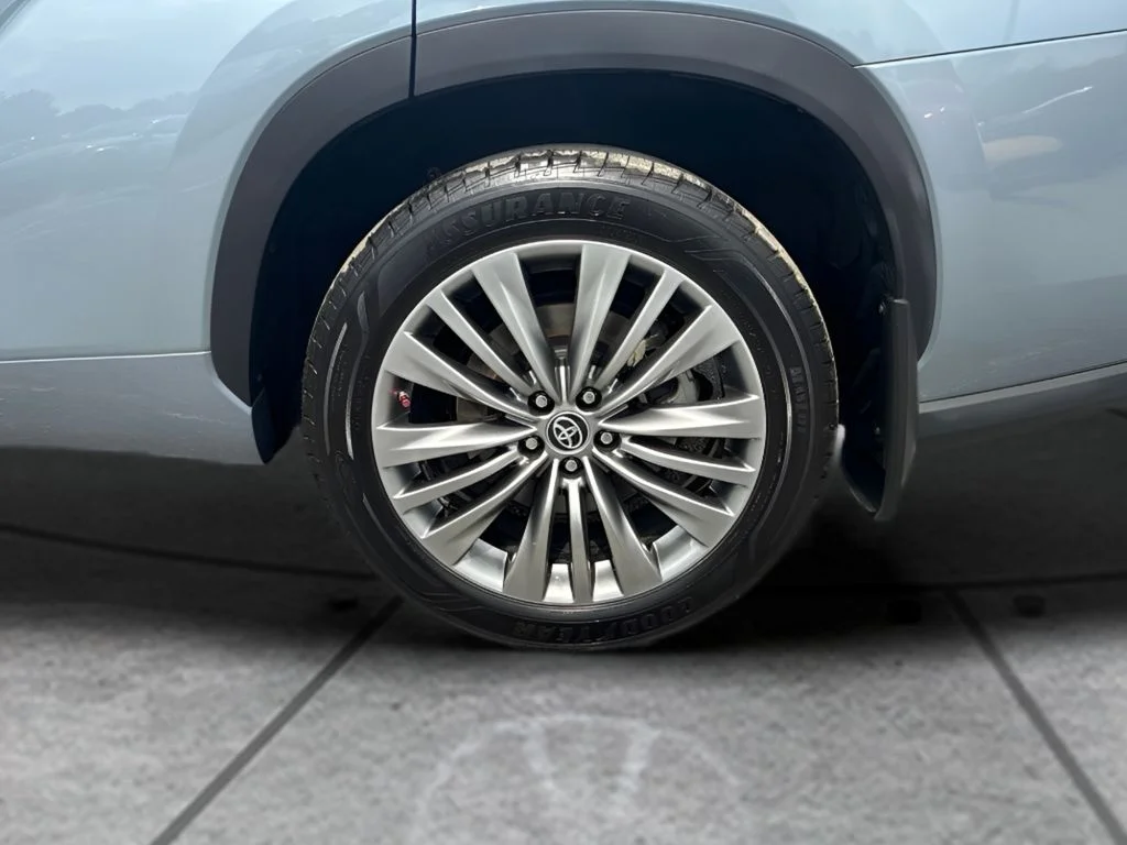 Used 2021 Blue Toyota Platinum image 37