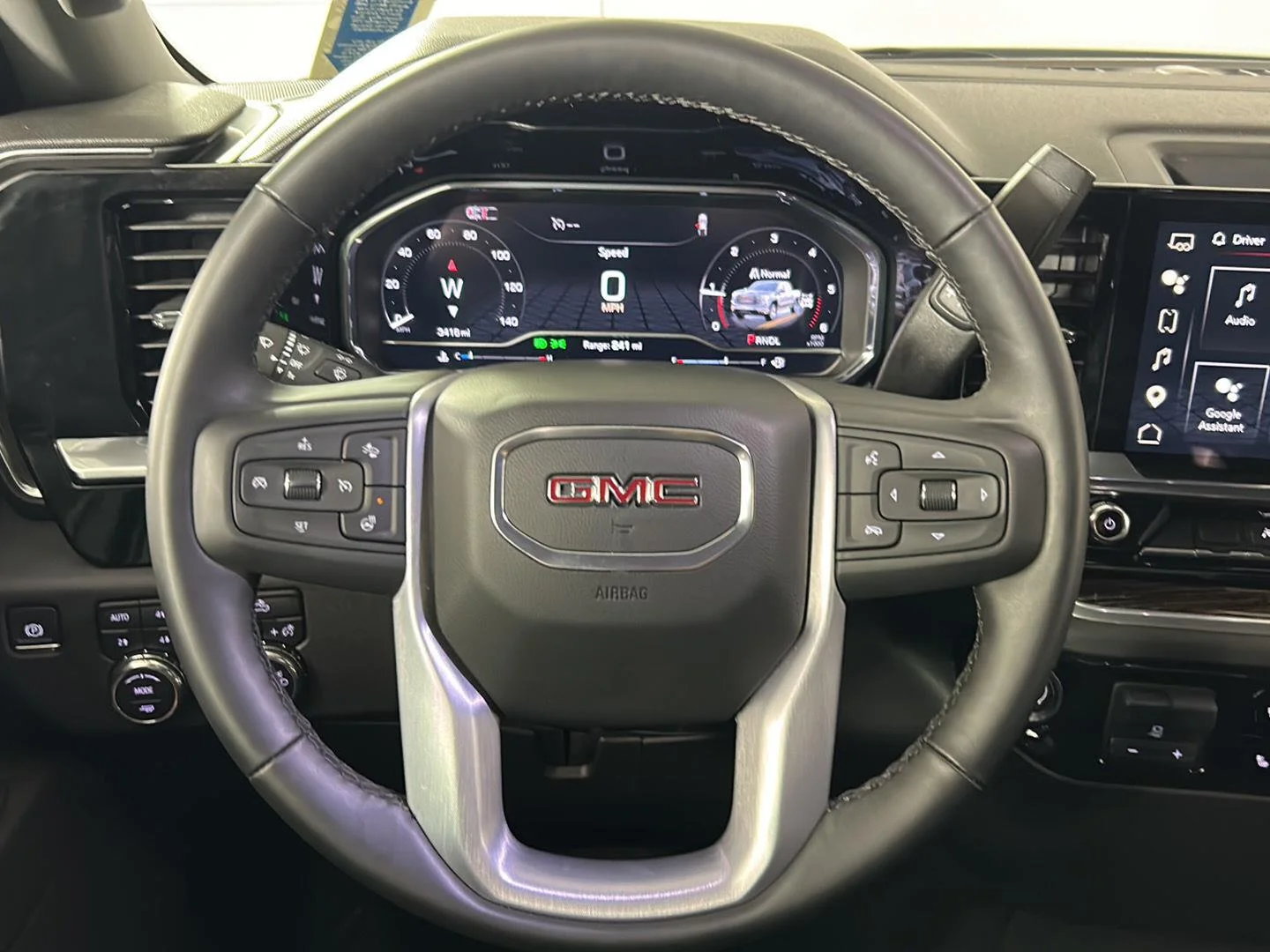 Used 2025 Summit White GMC Elevation image 28