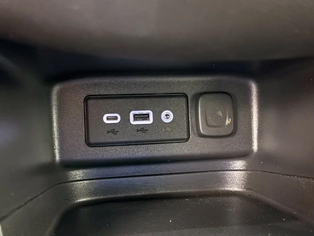 Used 2024 White Chevrolet LT image 28