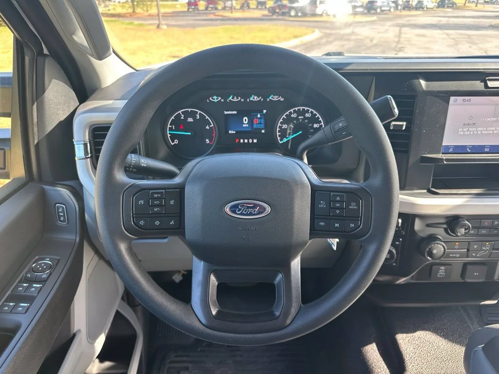 New 2026 Oxford White Ford F-350® XL image 15
