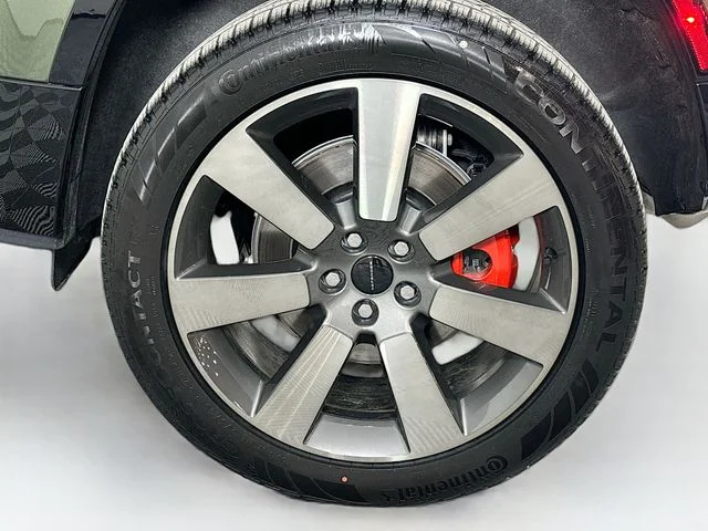 Used 2026  Land Rover X image 28