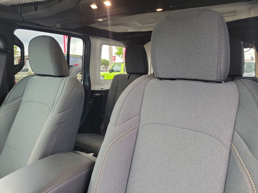 2025 Jeep Wrangler 4-Door Sport S - Photo 20