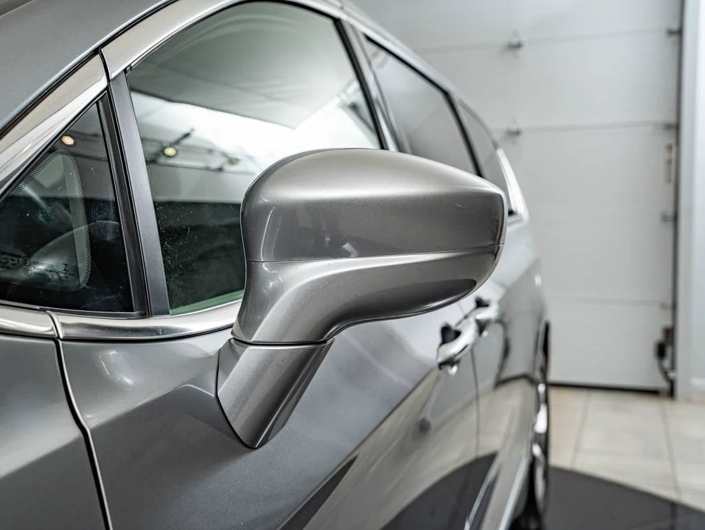 Used 2018 Billet Silver Metallic Clearcoat Chrysler Touring L Plus image 9
