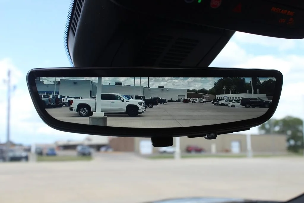 New 2026 Mosaic Black Metallic Chevrolet ACTIV image 25