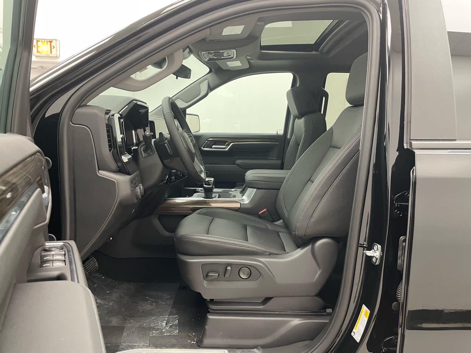 2026 Chevrolet Silverado 1500 LT Trail Boss - Photo 10