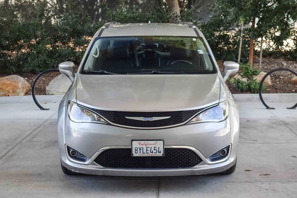 Used 2018 Chrysler Pacifica Touring L with VIN 2C4RC1BG8JR234862 for sale in Santa Barbara, CA