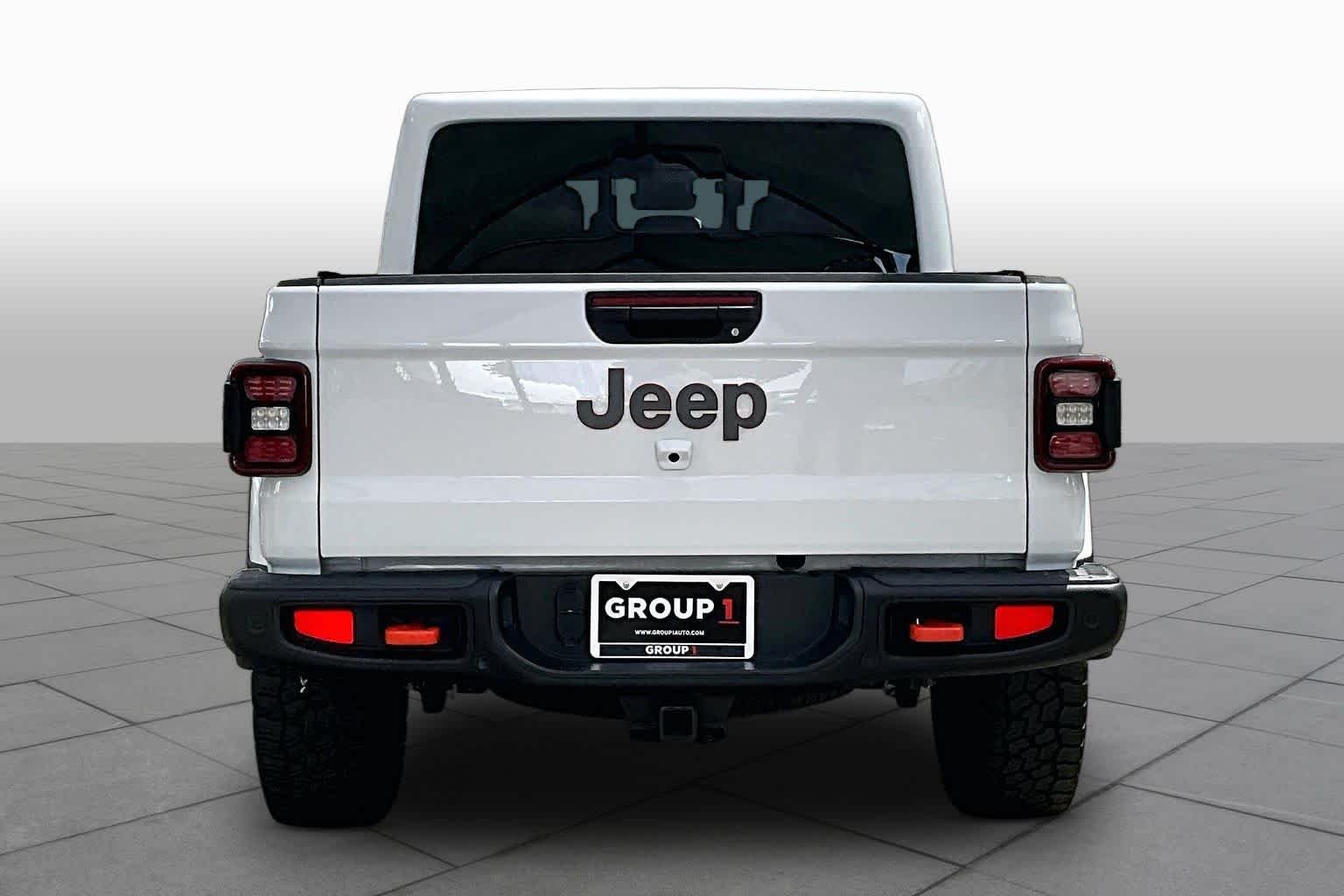 Pre-Owned 2025 Jeep Gladiator Mojave X