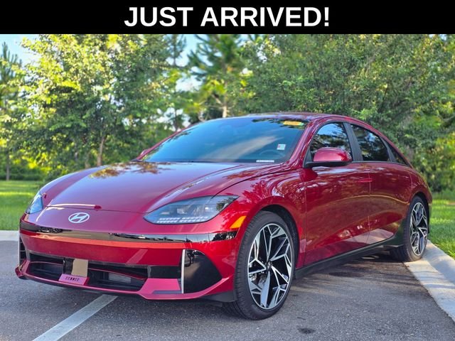 Certified Used 2025 Red Hyundai SEL image 1