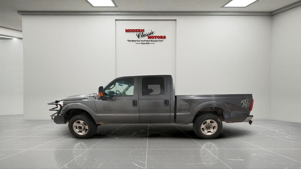 Used 2016 Gray Ford XLT image 4