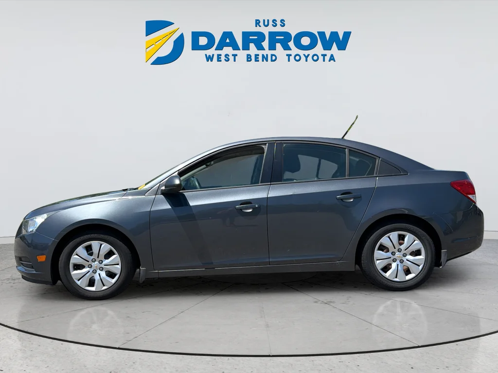 Used 2013 Gray Chevrolet LS image 2