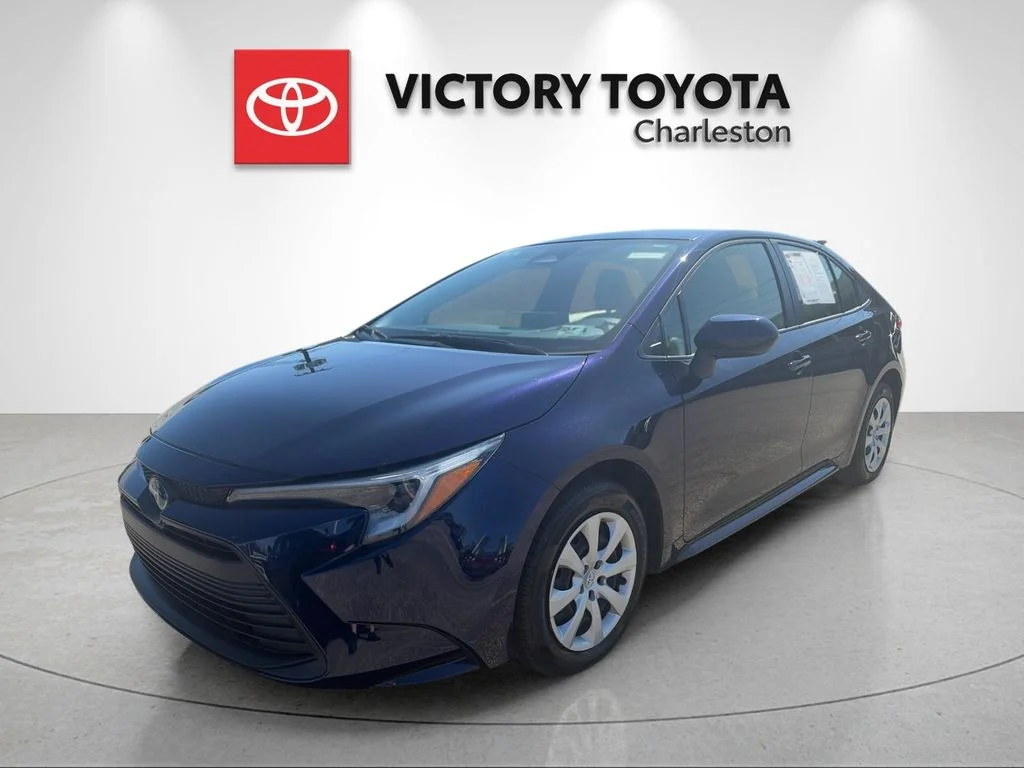 Used 2024  Toyota LE image 1