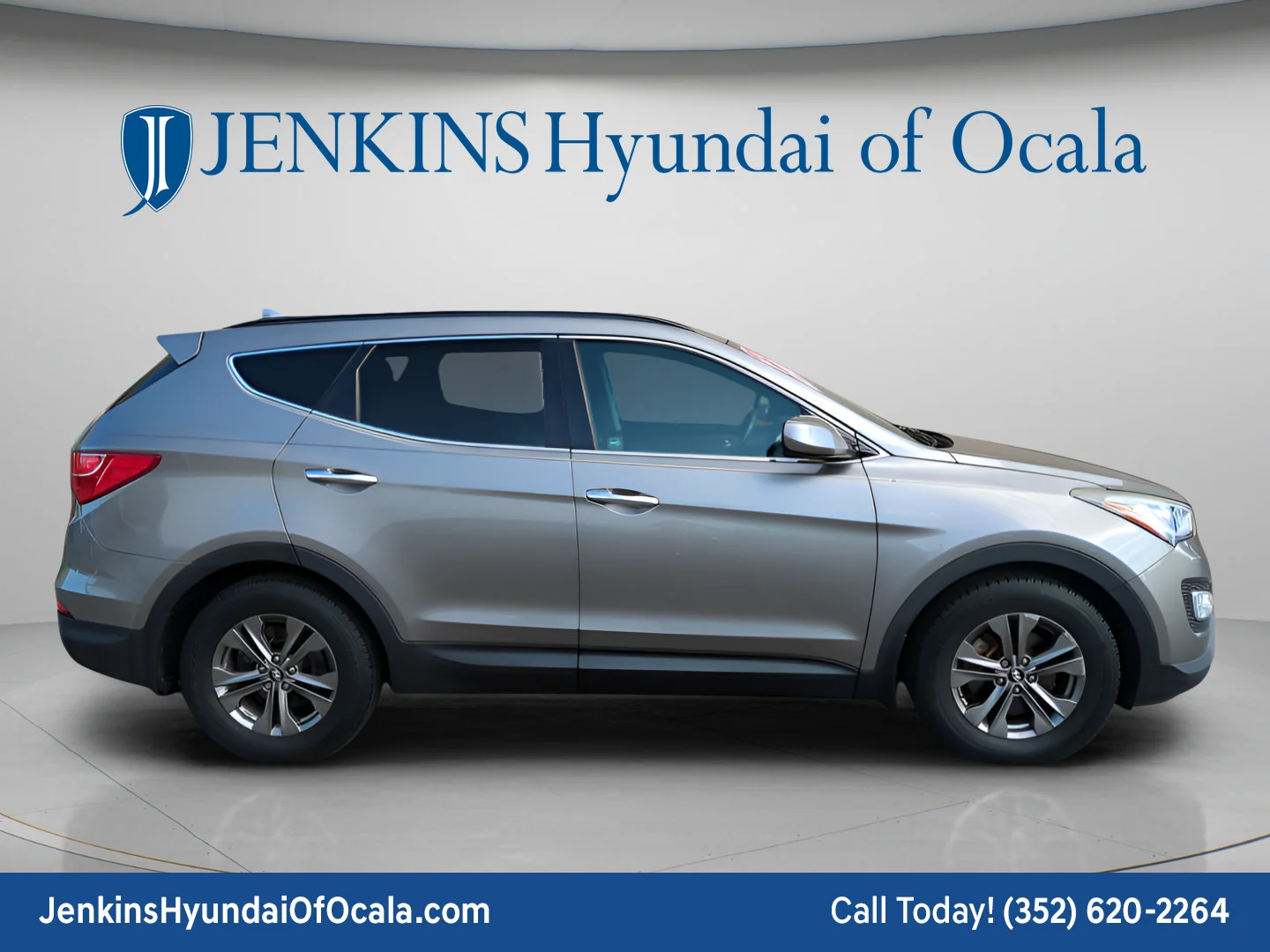 Used 2014 Mineral Gray Hyundai  image 2