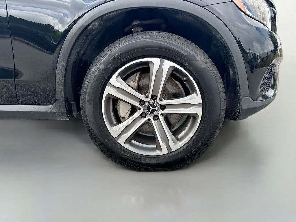 Used 2018 Black Mercedes-Benz GLC 300 image 10