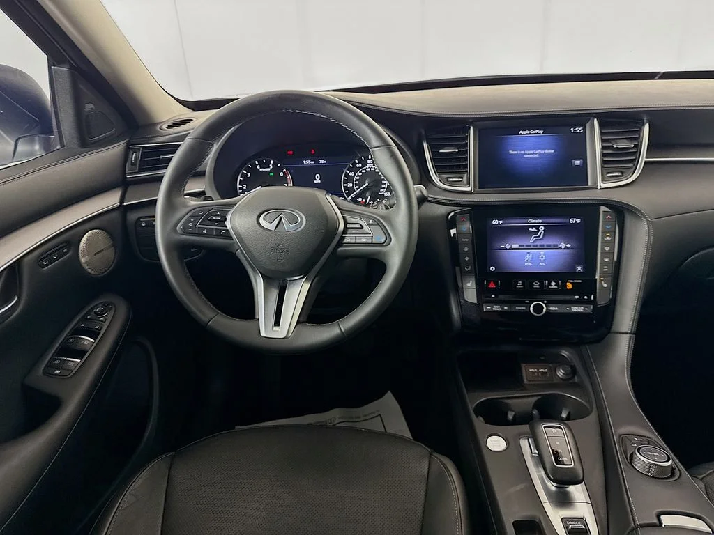 Certified Used 2023 White INFINITI LUXE image 28