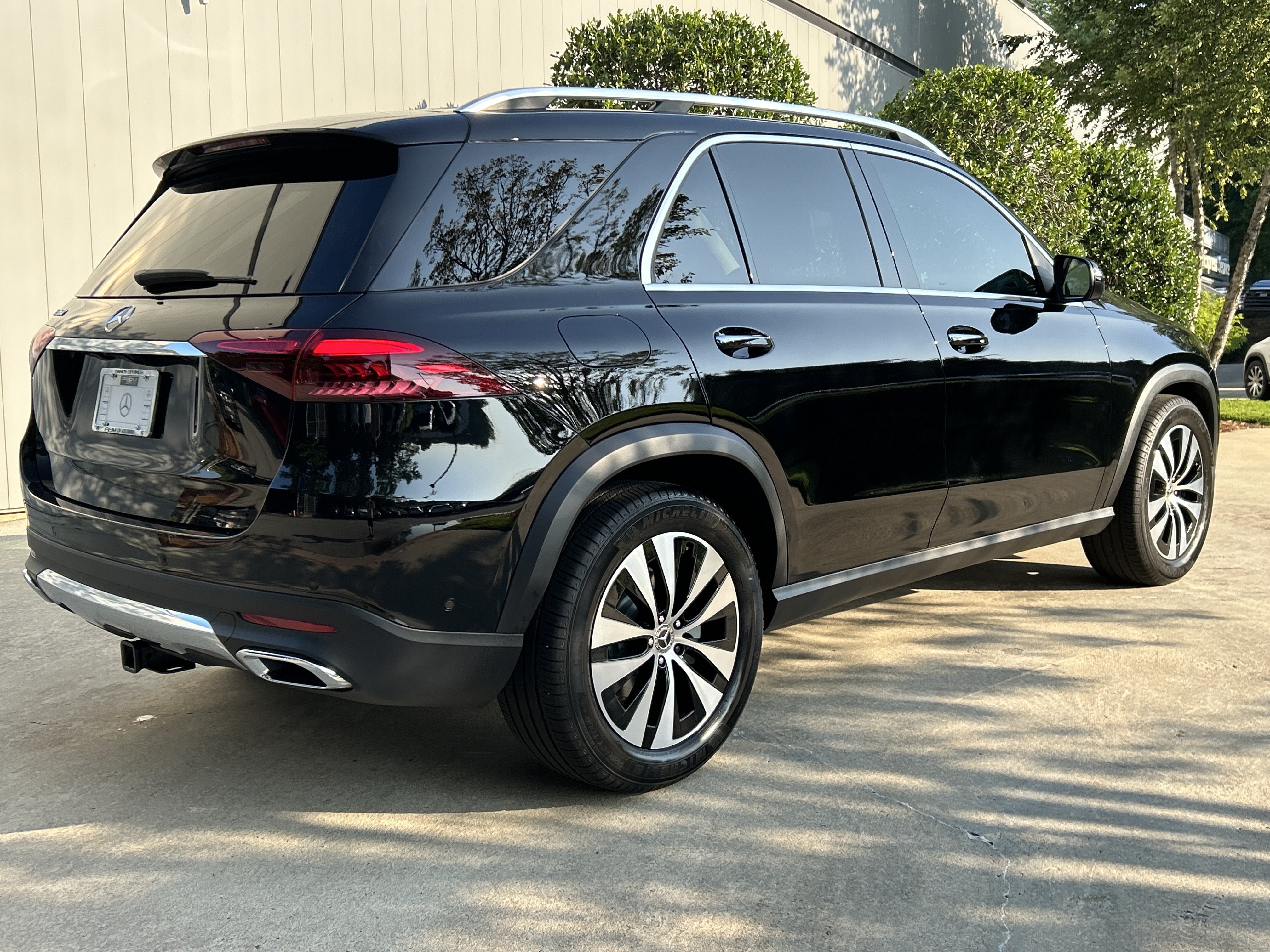 Certified Used 2025 Black Mercedes-Benz GLE 350 SUV image 6