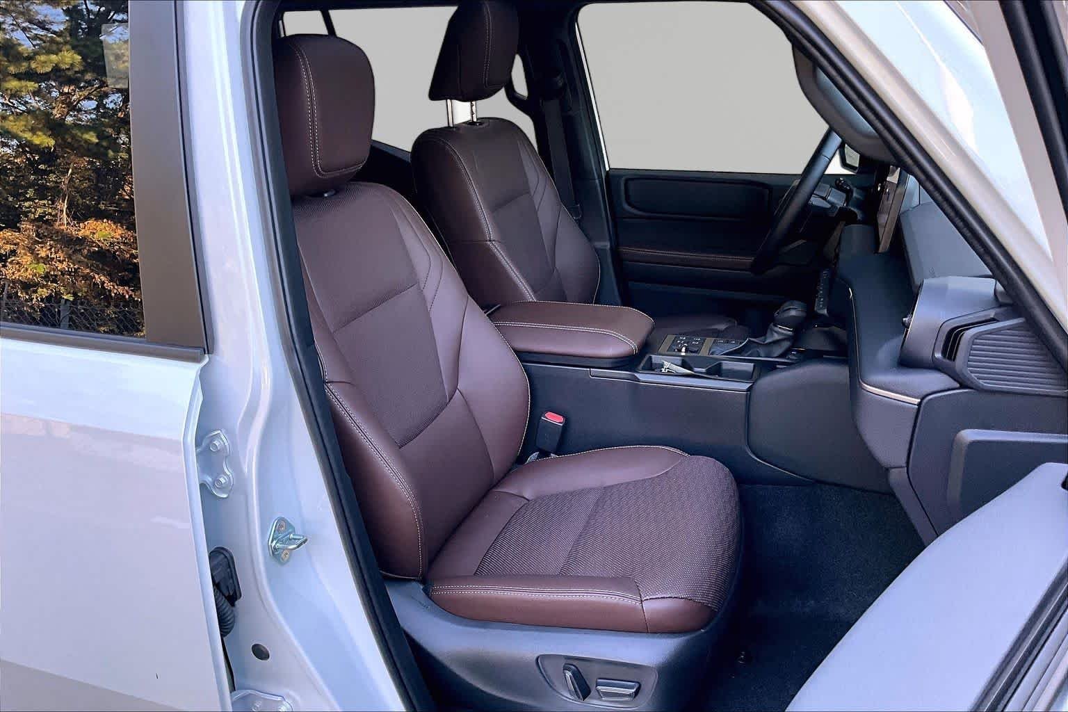 Used 2026 Wind Chill Pearl Toyota  image 9