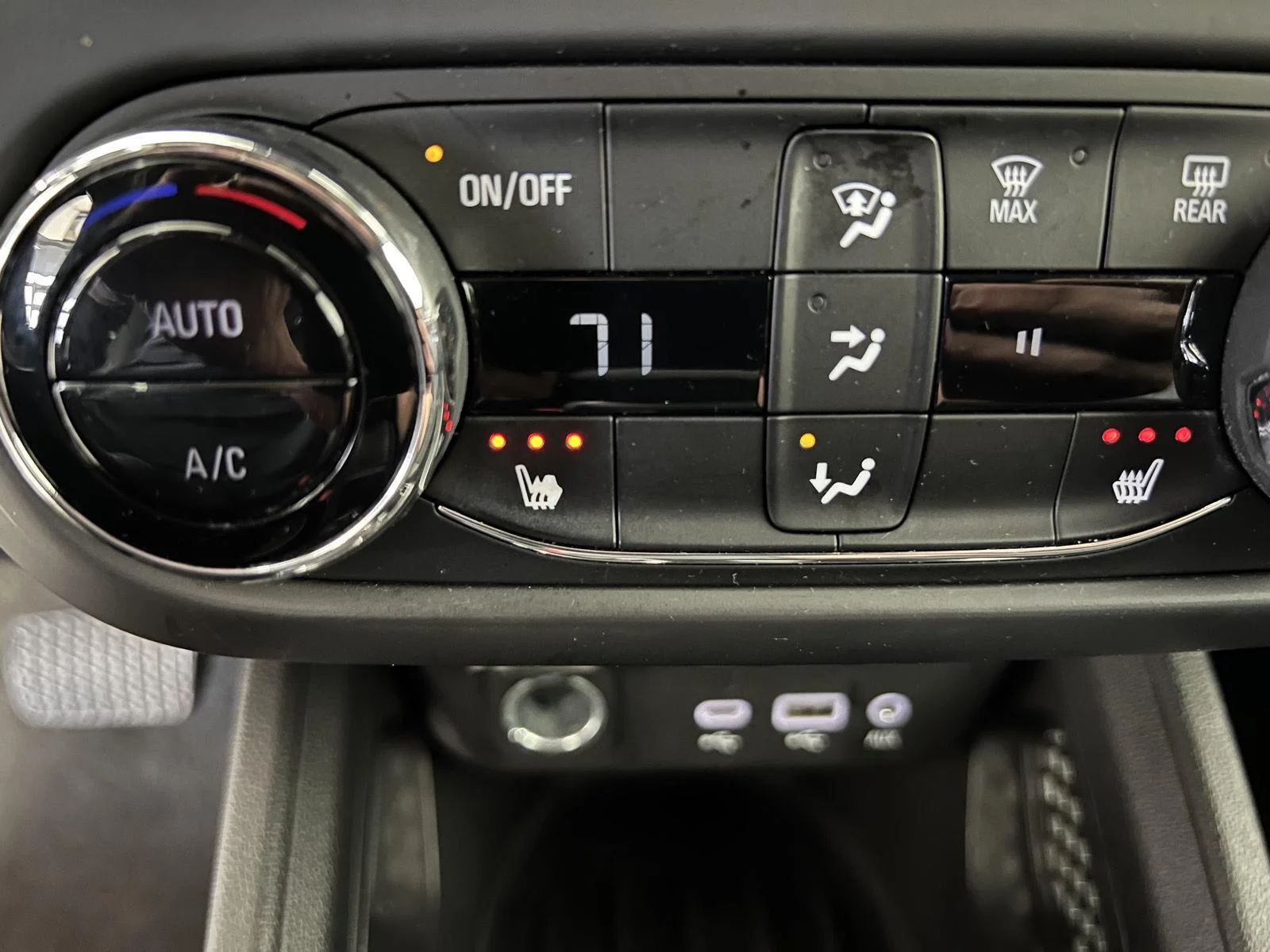 Used 2021 Satin Steel Metallic Chevrolet RS image 17