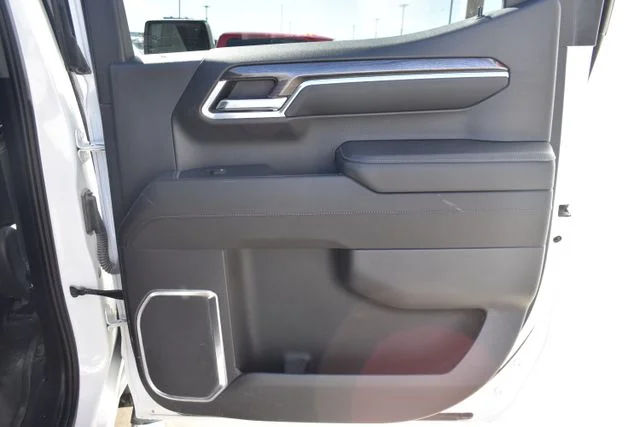 Used 2023 White Chevrolet LTZ image 20