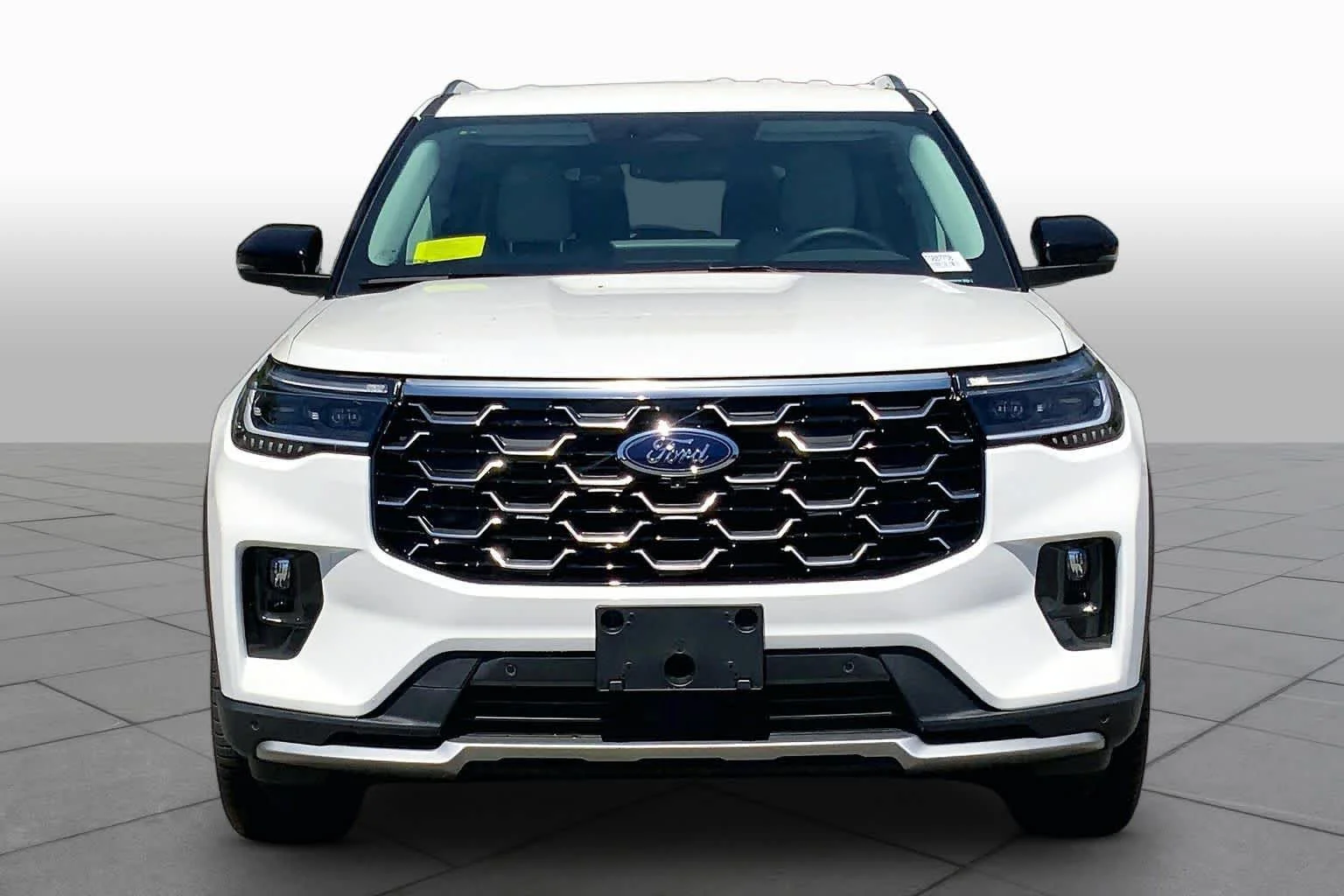 New 2026 Star White Metallic Tri-Coat Ford Platinum™ image 2