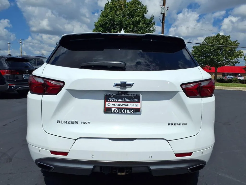Used 2019 Summit White Chevrolet Premier image 7