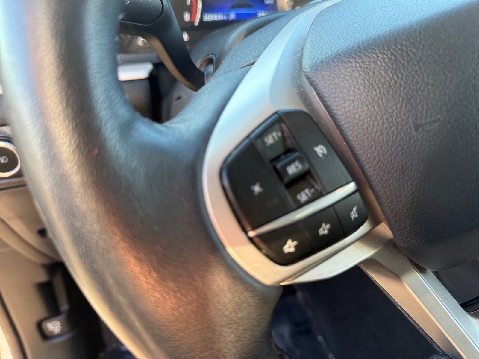 Used 2023 White Metallic Ford XLT image 22