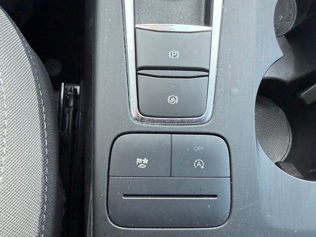 Certified Used 2020 Blue Metallic Ford SE image 24