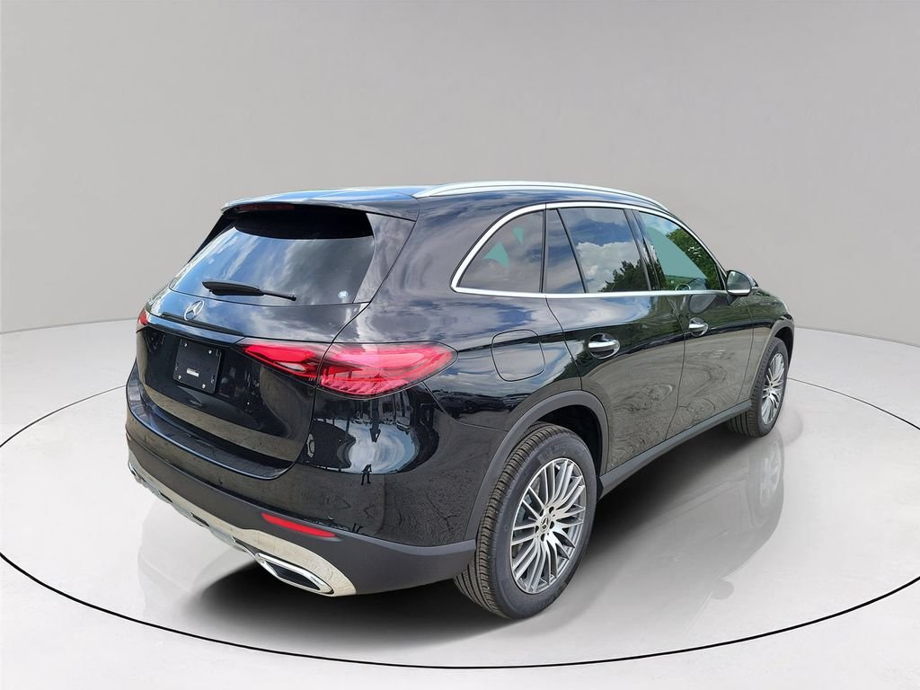 New 2027 Black Mercedes-Benz GLC 300 image 6