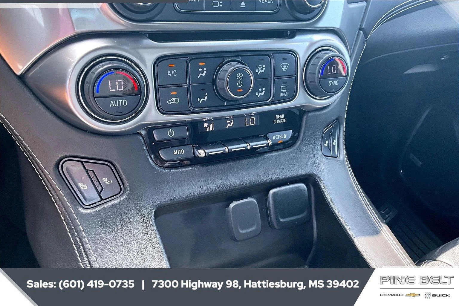 Used 2019 SHADOW GRAY METALLIC Chevrolet LT image 23