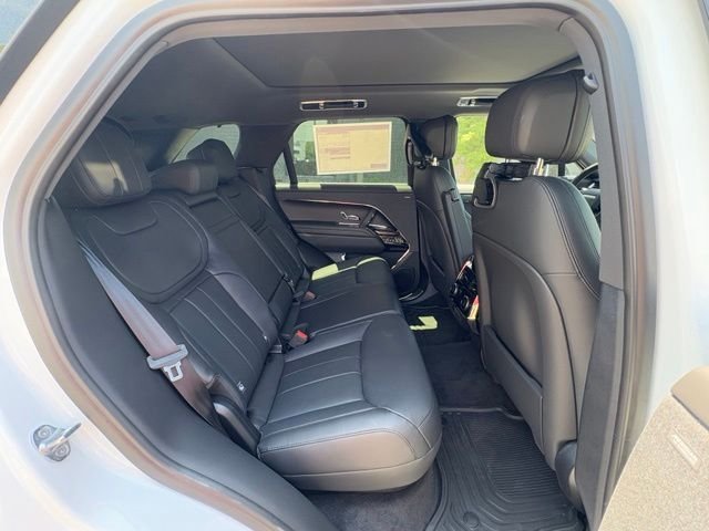 New 2026 Fuji White Land Rover Dynamic SE image 32