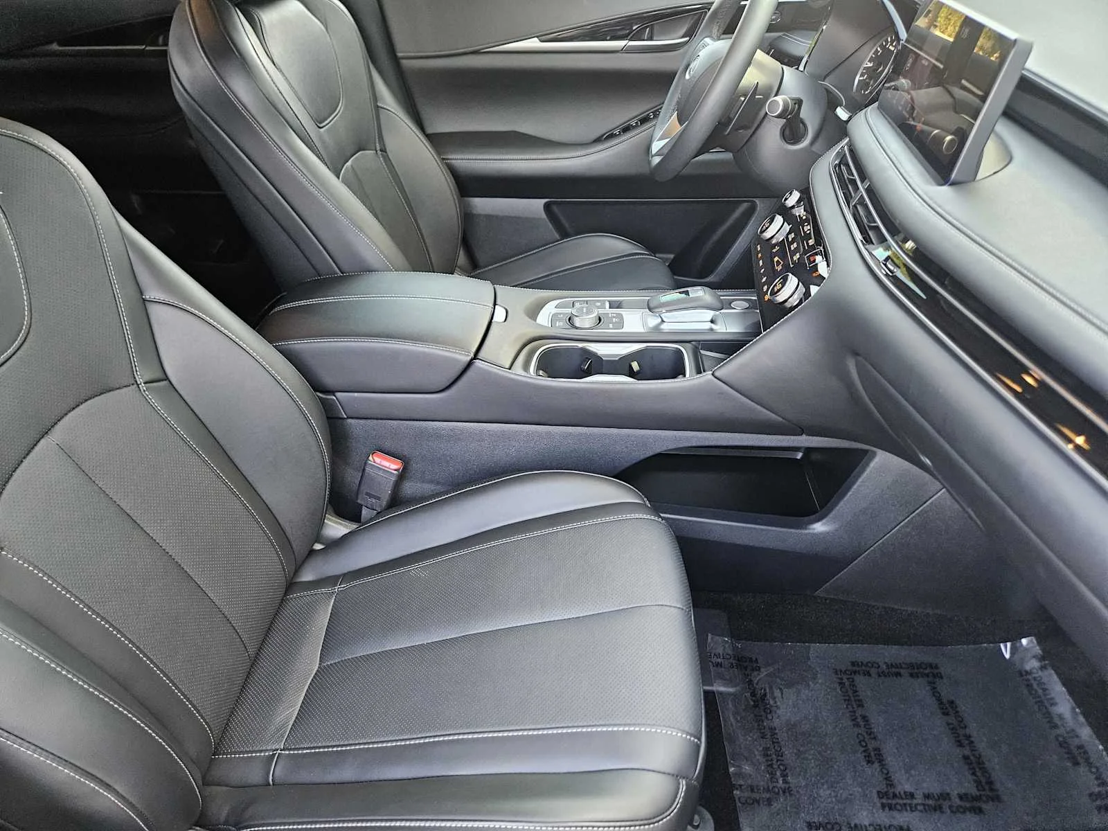 Certified Used 2025 Mineral Black INFINITI PURE image 13