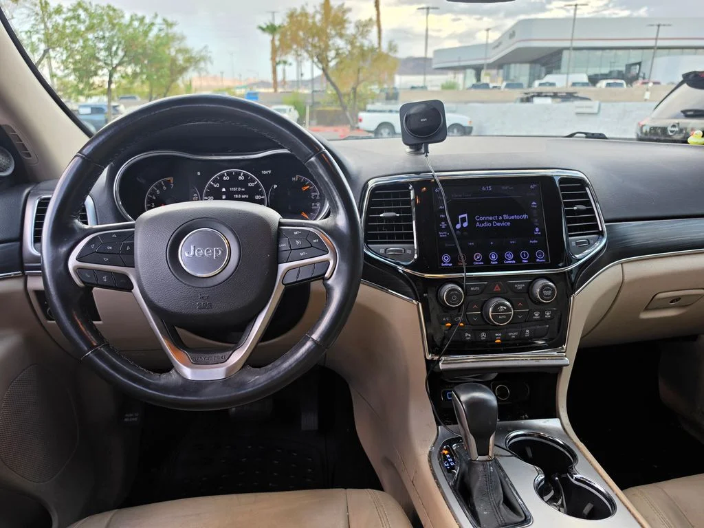 Used 2019 White Jeep Limited image 10