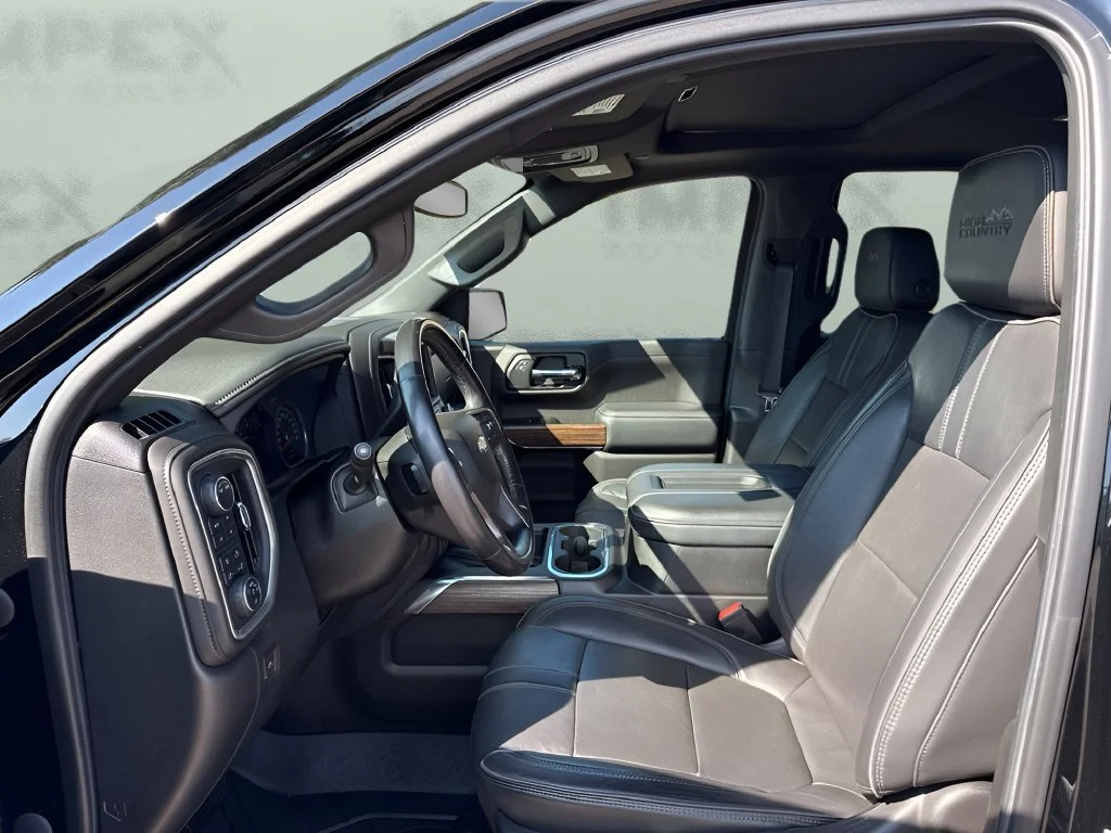 Used 2022 Black Chevrolet High Country image 9