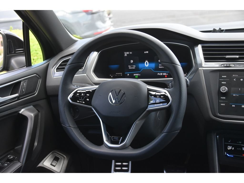 Used 2022 Deep Black Pearl Volkswagen SE R-Line Black image 19
